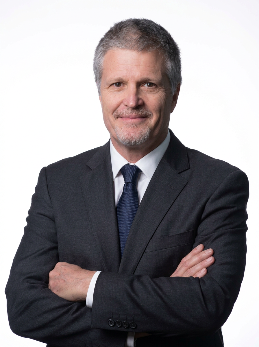 Dr. Ettiene Paul Hoffman